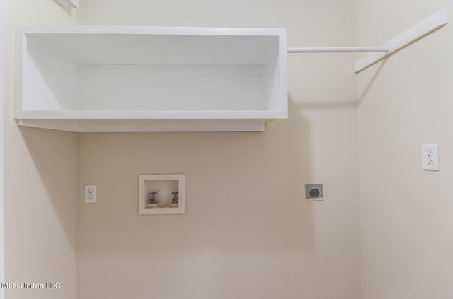 454 Carmargue Lane, Biloxi, MS 39531