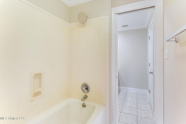 454 Carmargue Lane, Biloxi, MS 39531