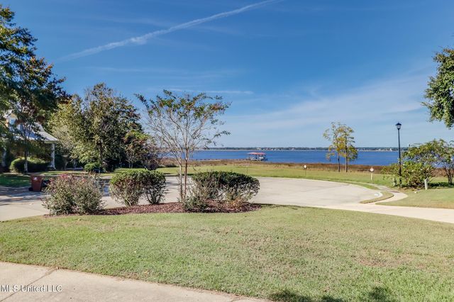 454 Carmargue Lane, Biloxi, MS 39531