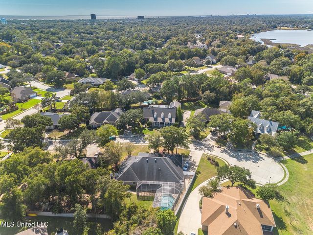 454 Carmargue Lane, Biloxi, MS 39531