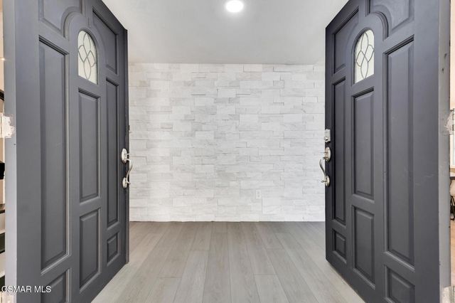 790 Spring Wood Street, Thousand Oaks, CA 91320