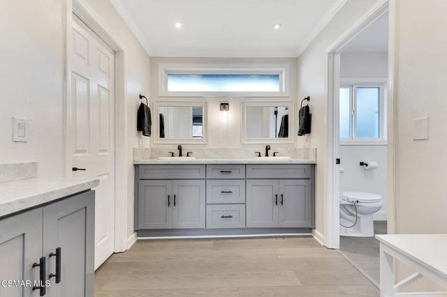 790 Spring Wood Street, Thousand Oaks, CA 91320