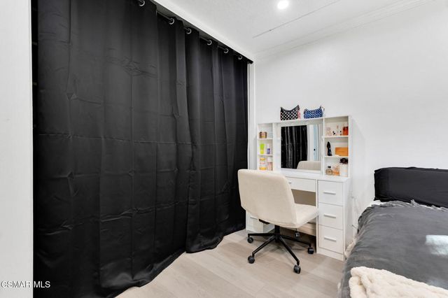 790 Spring Wood Street, Thousand Oaks, CA 91320