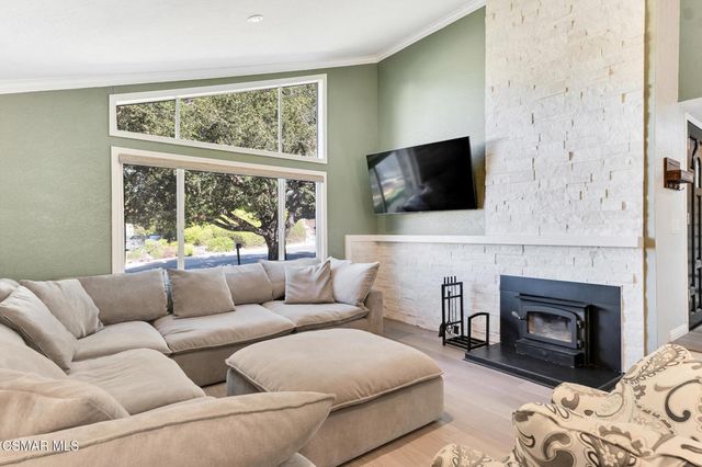 790 Spring Wood Street, Thousand Oaks, CA 91320