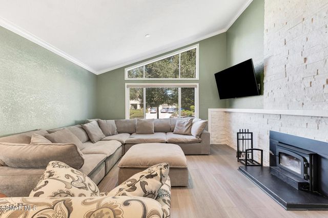 790 Spring Wood Street, Thousand Oaks, CA 91320