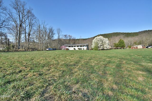2737 Clabo Road, Sevierville, TN 37862