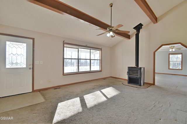 2737 Clabo Road, Sevierville, TN 37862