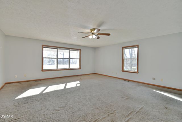 2737 Clabo Road, Sevierville, TN 37862