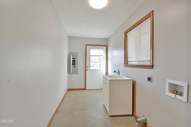 2737 Clabo Road, Sevierville, TN 37862