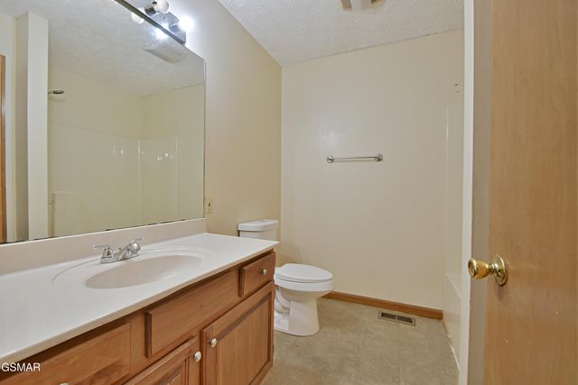 2737 Clabo Road, Sevierville, TN 37862