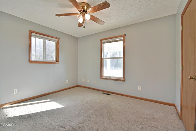 2737 Clabo Road, Sevierville, TN 37862