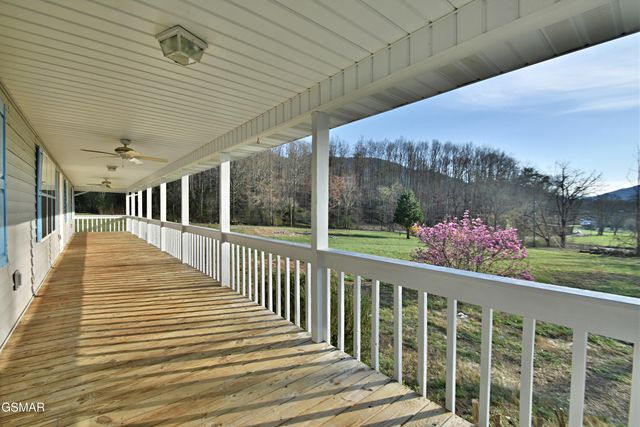 2737 Clabo Road, Sevierville, TN 37862