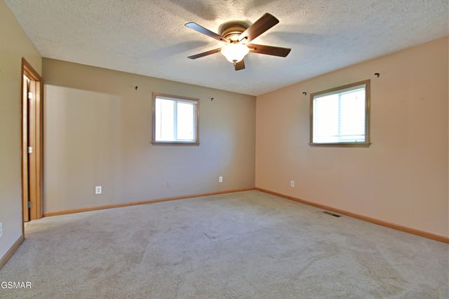 2737 Clabo Road, Sevierville, TN 37862