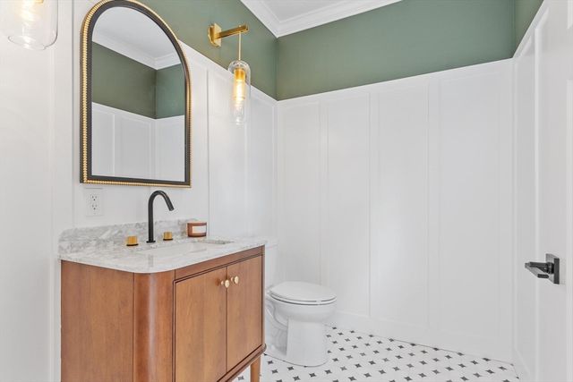 60 Neillian Street, Bedford, MA 01730