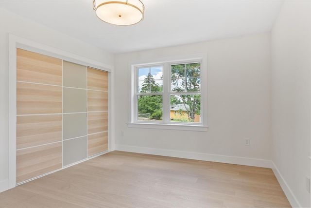 60 Neillian Street, Bedford, MA 01730