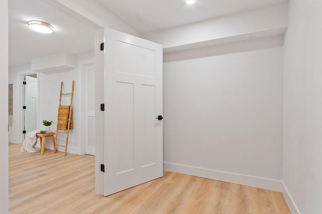 60 Neillian Street, Bedford, MA 01730