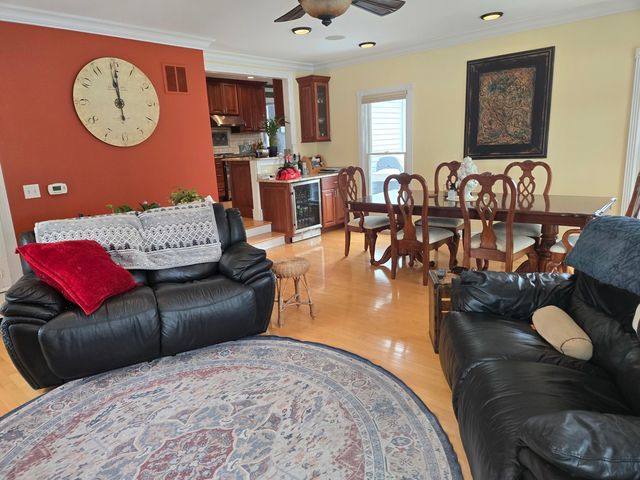 145 S HICKORY Street, Palatine, IL 60067