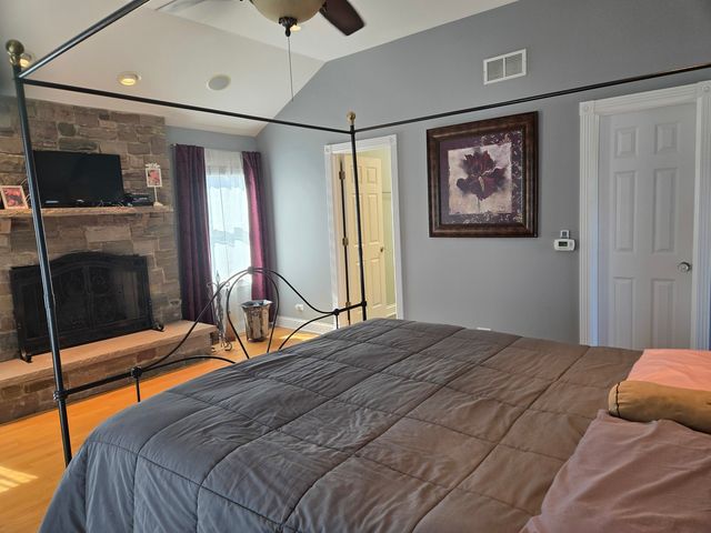 145 S HICKORY Street, Palatine, IL 60067