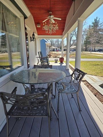 145 S HICKORY Street, Palatine, IL 60067