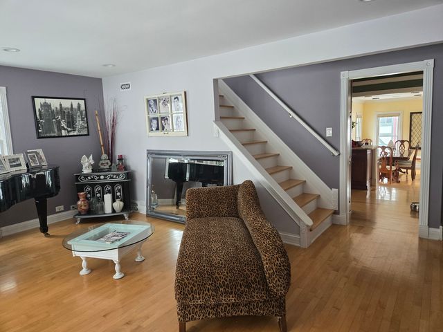 145 S HICKORY Street, Palatine, IL 60067