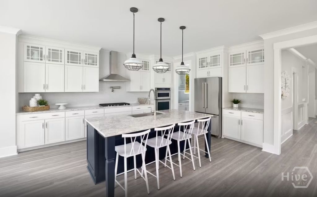Image 12 of property listing at 1095 Heartwood Avenue, Richmond Hill, GA 31324