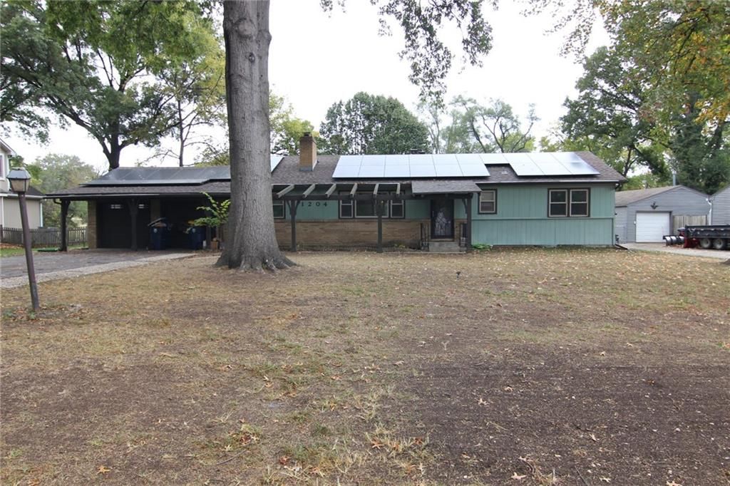 1204 E 108th Street, Kansas City, MO 64131