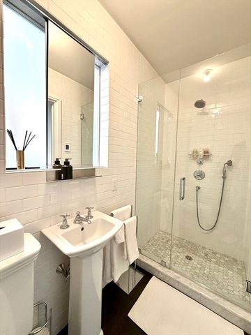 177 Commonwealth Ave 11, Boston, MA 02116