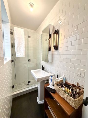 177 Commonwealth Ave 11, Boston, MA 02116