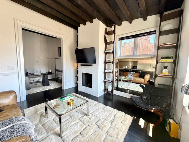 177 Commonwealth Ave 11, Boston, MA 02116