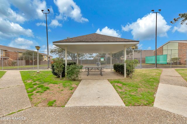 200 Lodge Drive 806, Lafayette, LA 70506
