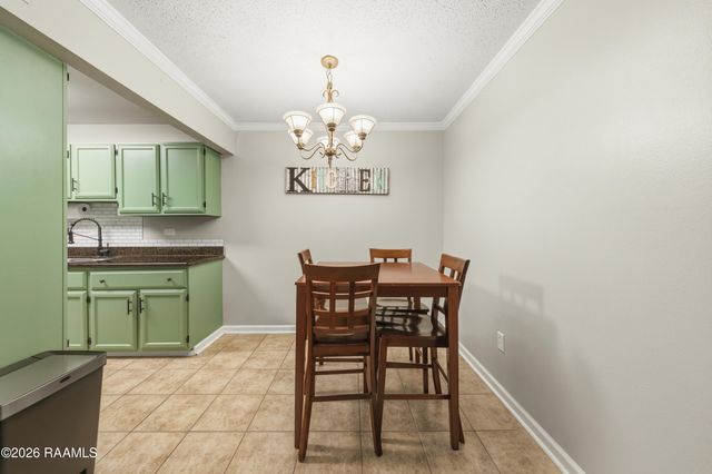 200 Lodge Drive 806, Lafayette, LA 70506