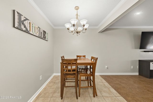 200 Lodge Drive 806, Lafayette, LA 70506