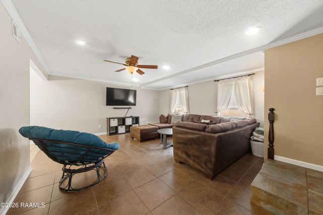 200 Lodge Drive 806, Lafayette, LA 70506