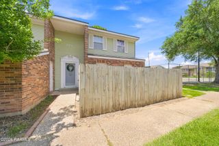 200 Lodge Drive 806, Lafayette, LA 70506