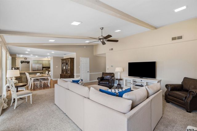 327 Peaceful Woods Trail, Holly Lake Ranch, TX 75765