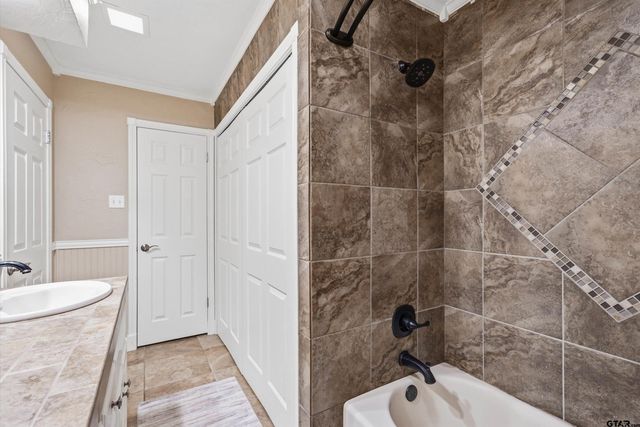 327 Peaceful Woods Trail, Holly Lake Ranch, TX 75765