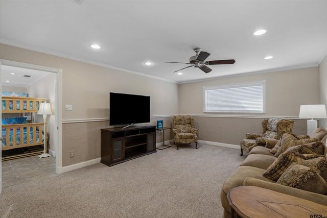 327 Peaceful Woods Trail, Holly Lake Ranch, TX 75765