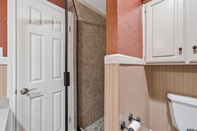 327 Peaceful Woods Trail, Holly Lake Ranch, TX 75765