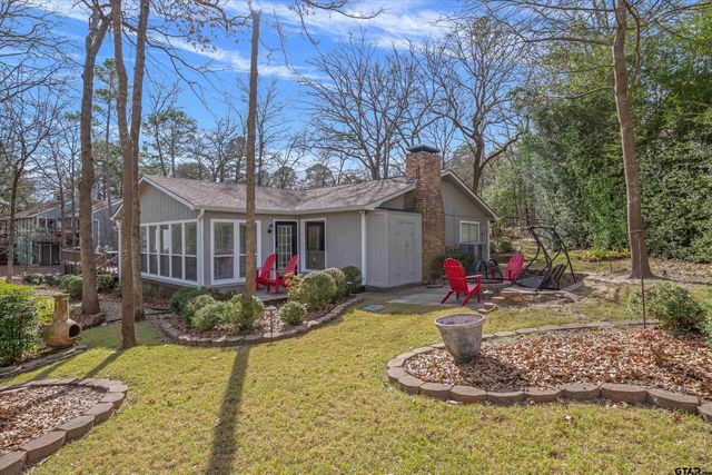327 Peaceful Woods Trail, Holly Lake Ranch, TX 75765