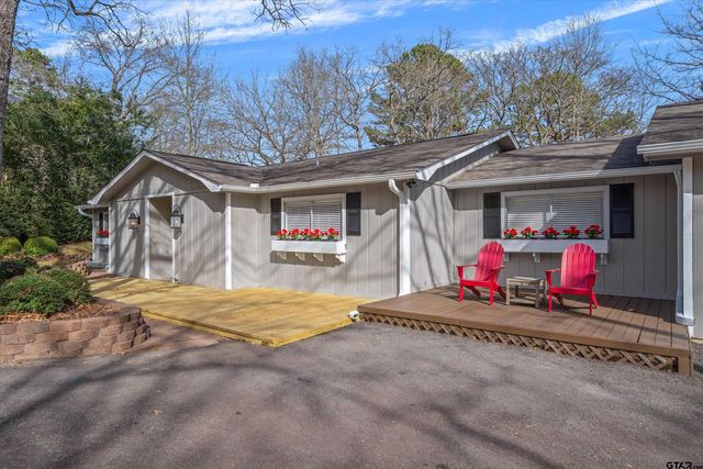 327 Peaceful Woods Trail, Holly Lake Ranch, TX 75765