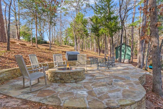 327 Peaceful Woods Trail, Holly Lake Ranch, TX 75765