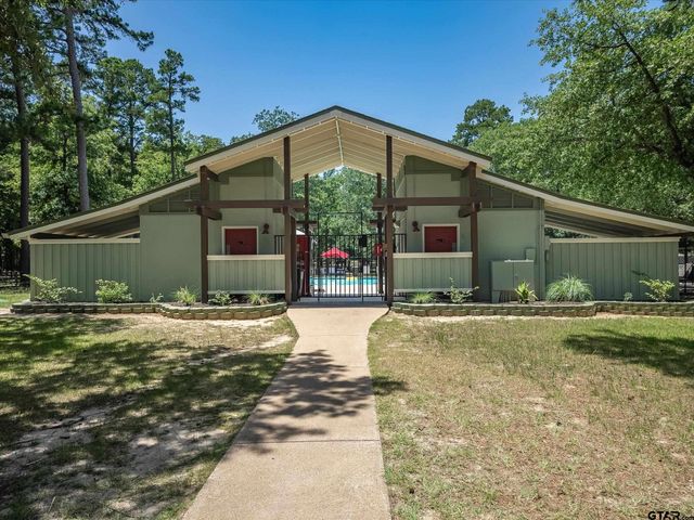 327 Peaceful Woods Trail, Holly Lake Ranch, TX 75765