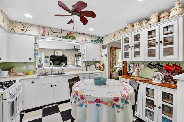 1910 La Sierra Way, Madison, WI 53716