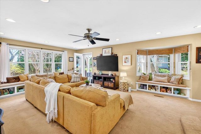 1910 La Sierra Way, Madison, WI 53716