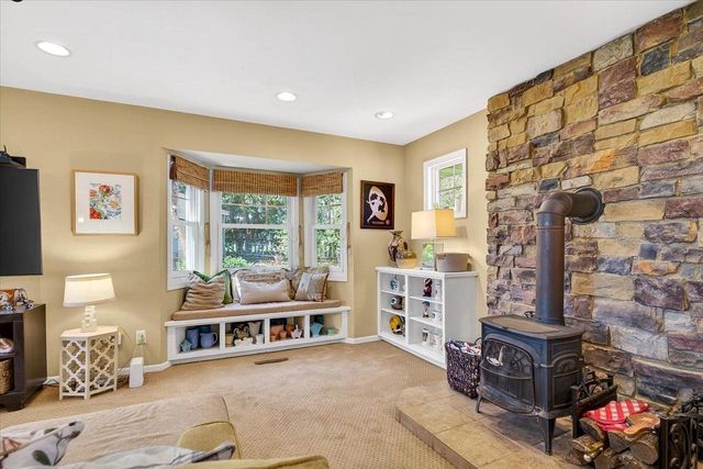 1910 La Sierra Way, Madison, WI 53716