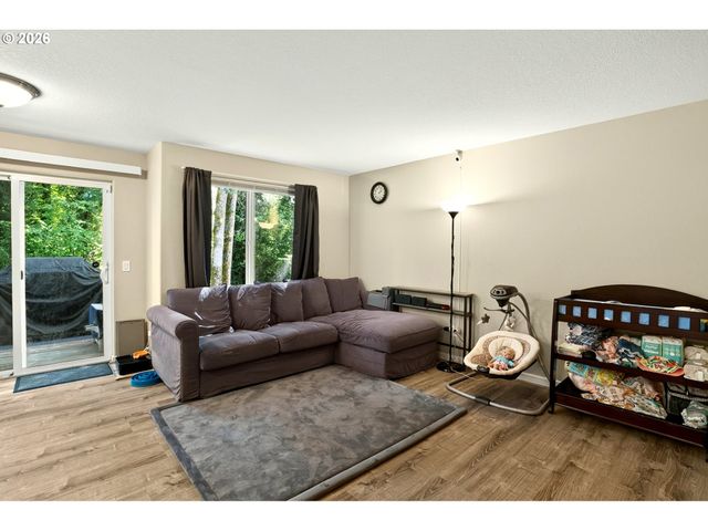 35365 OAKWOOD Dr, St Helens, OR 97051
