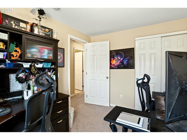 35365 OAKWOOD Dr, St Helens, OR 97051
