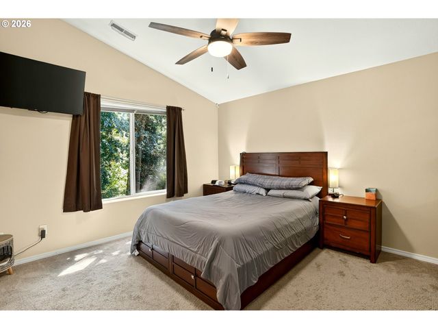 35365 OAKWOOD Dr, St Helens, OR 97051