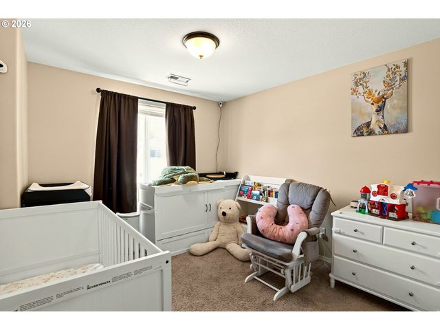 35365 OAKWOOD Dr, St Helens, OR 97051