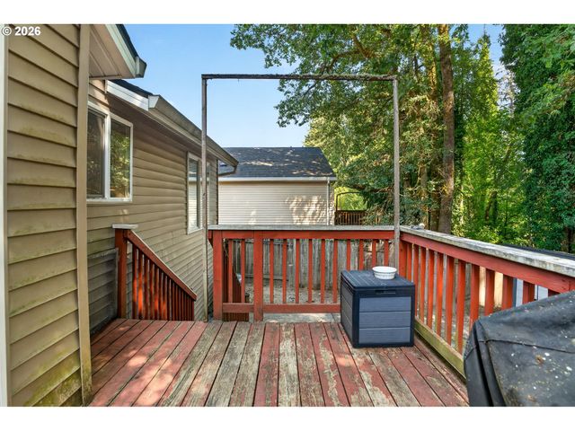 35365 OAKWOOD Dr, St Helens, OR 97051
